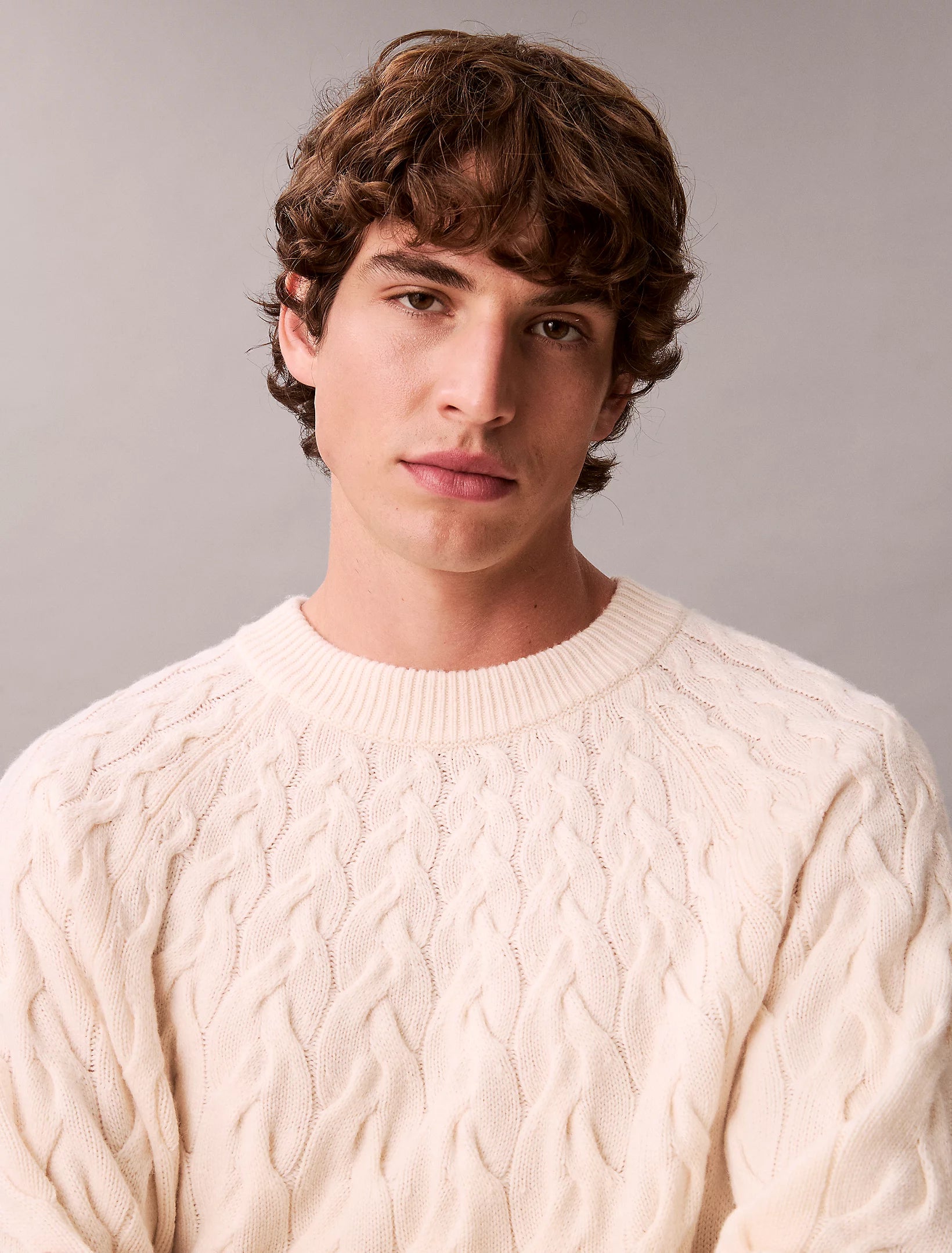 Calvin Klein Menswear miesten neulepaita LS LAMBSWOOL BLENDCABLE CREWNK, luonnonvalkoinen