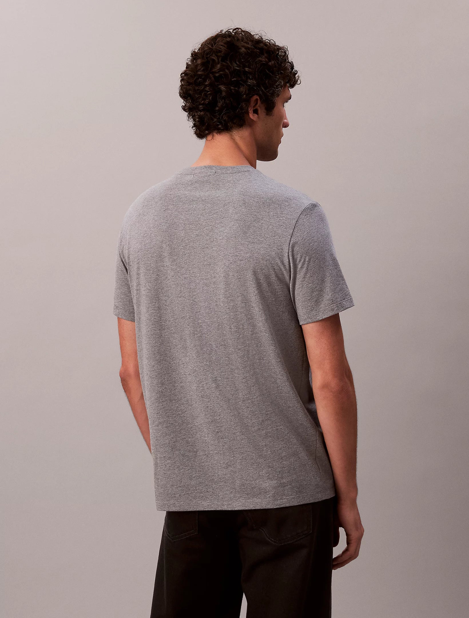 Calvin Klein Jeans miesten t-paita SS Badge 30S Jersey Classic Tee, harmaa