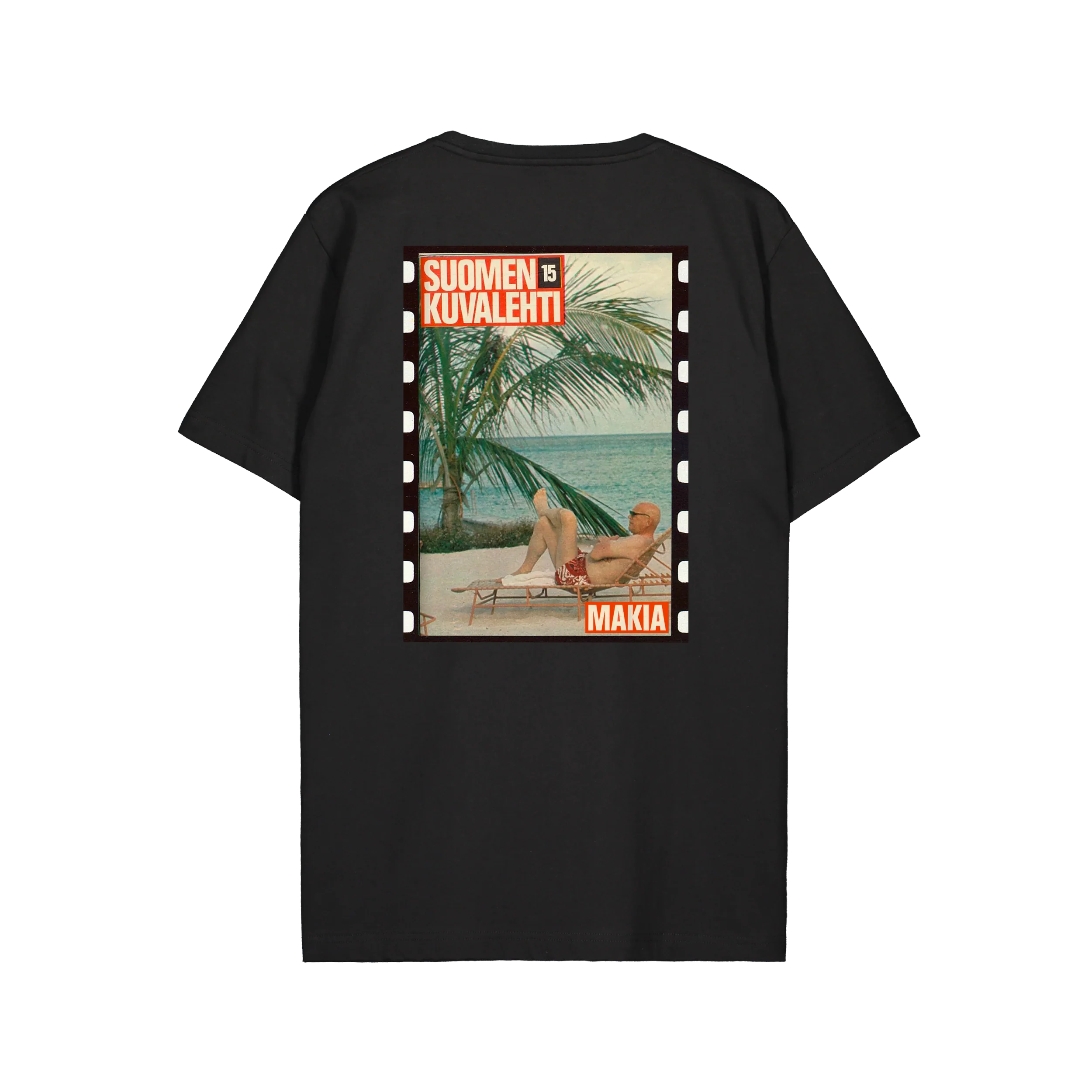 Makia miesten t-paita Kekkonen T-Shirt, musta, suoraleikkauksella ja lyhyillä hihoilla, takaosassa suuri värillinen kuvallinen painatus, valmistettu laadukkaasta puuvillasta.
