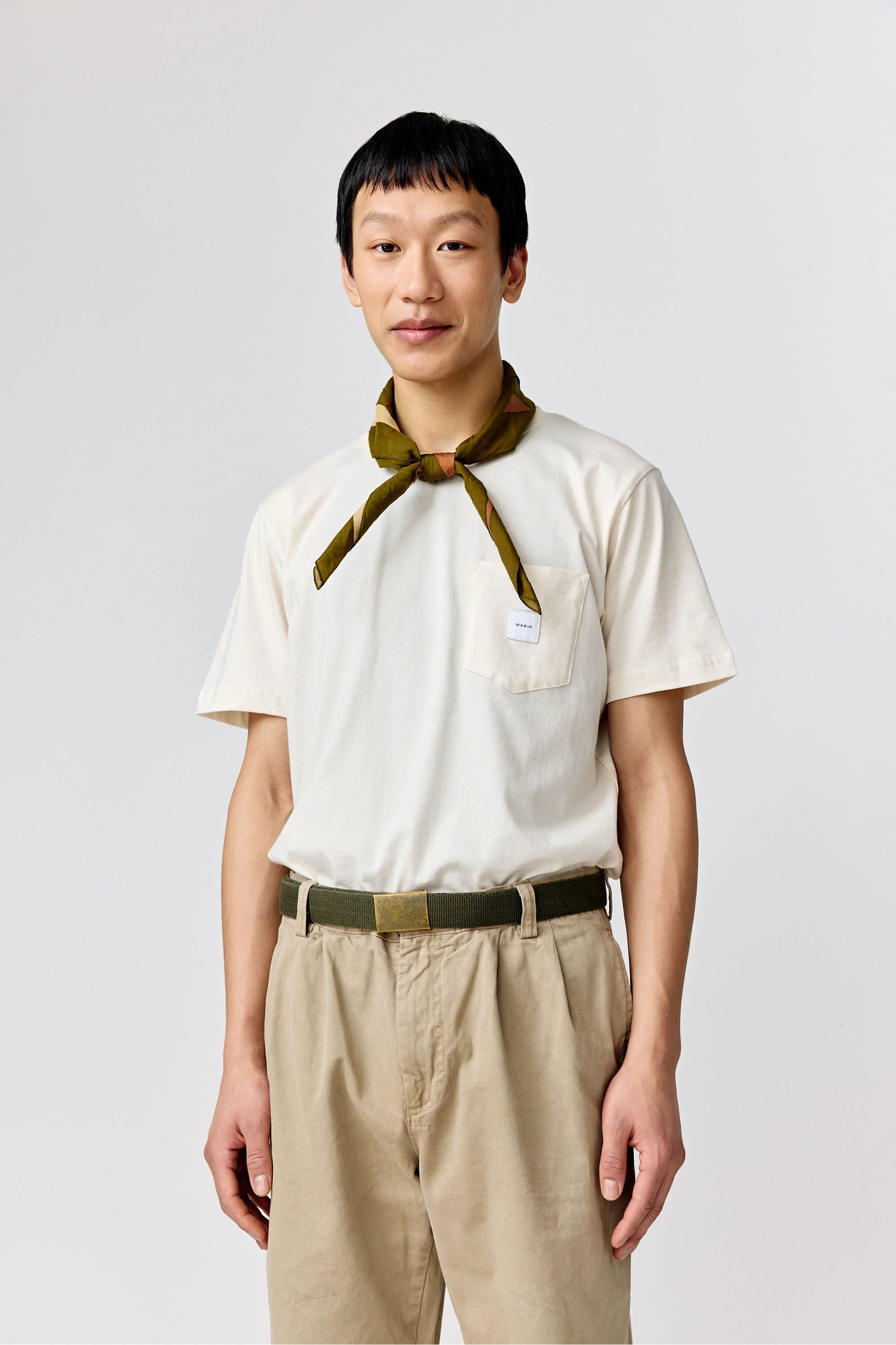 Makia miesten t-paita K Square Pocket t-shirt, luonnonvalkoinen