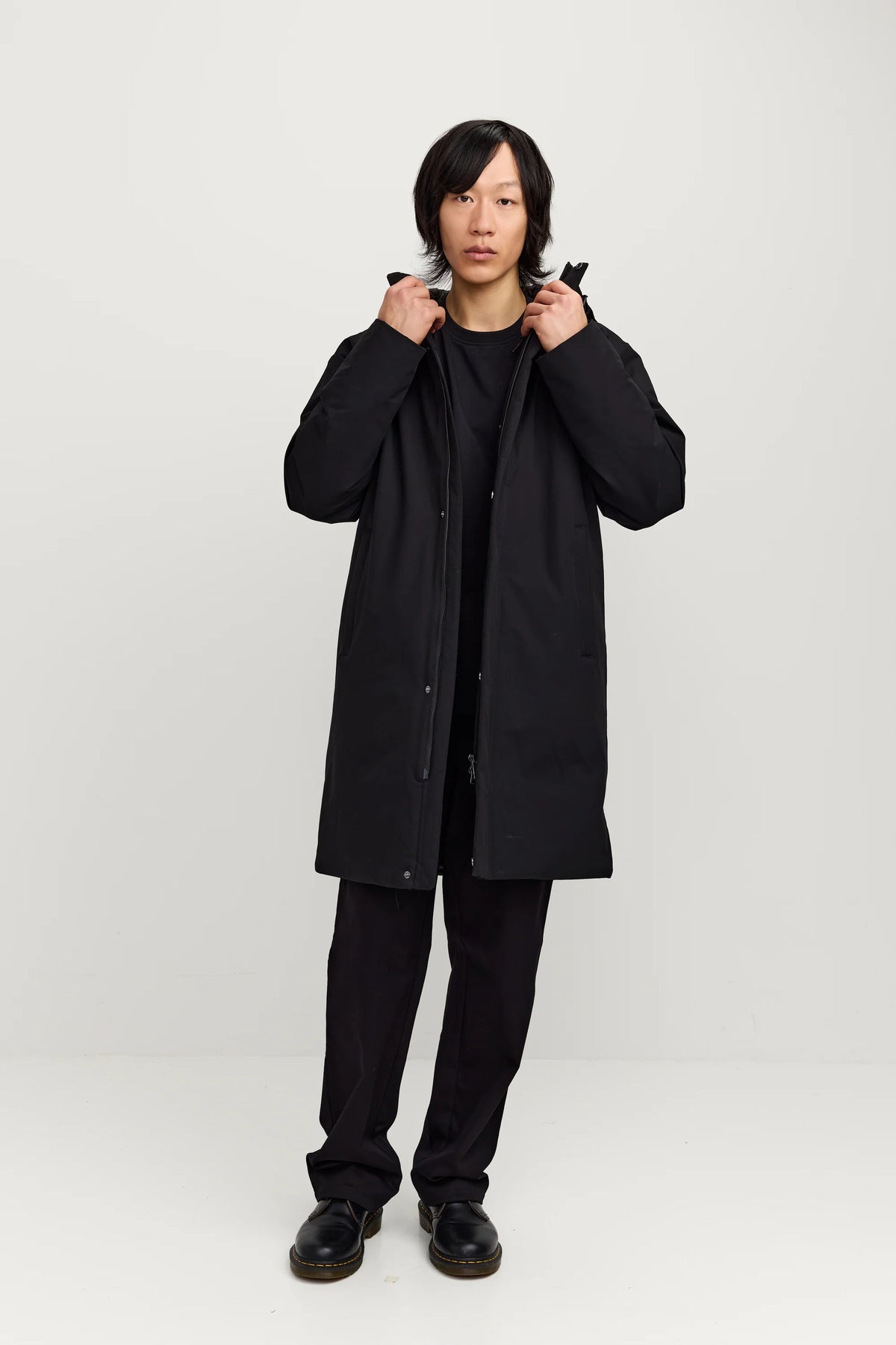 Makia miesten takki Form Jacket, musta