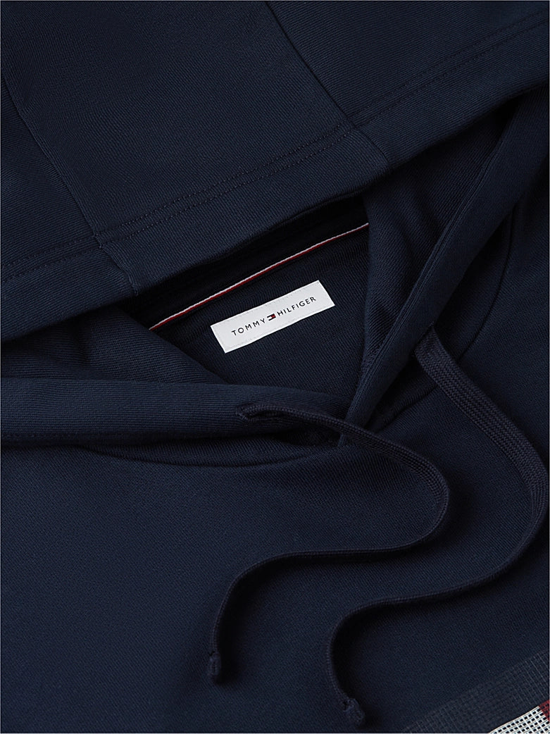 Tommy Hilfiger miesten huppari Script Flag Hoodie, tummansininen on tummansininen, puuvillainen huppari, jossa säädettävä huppu ja minimalistinen brändilogo kauluksen sisäpuolella.