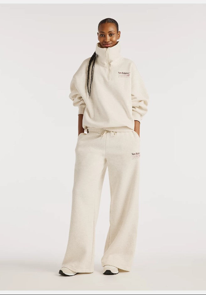 New Balance naisten collegehousut Trackside Fleece Pant, Beige
