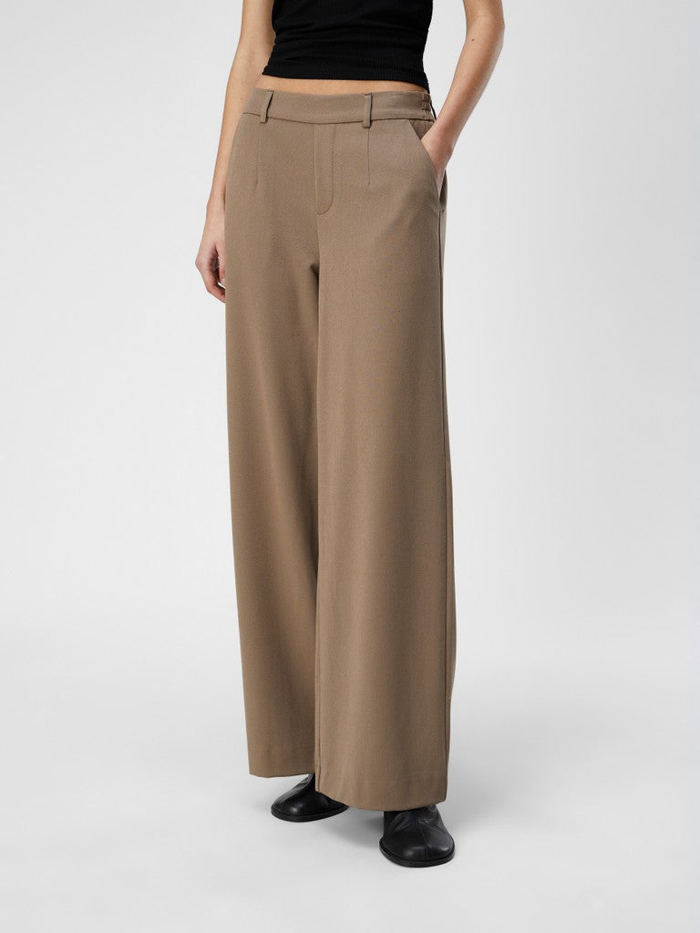 Object naisten housut OBjLisa Wide Pant, Fossil, ruskeanbeiget leveälahkeiset kangashousut, joissa on korkea vyötärö, vyölenkit ja sivutaskut
