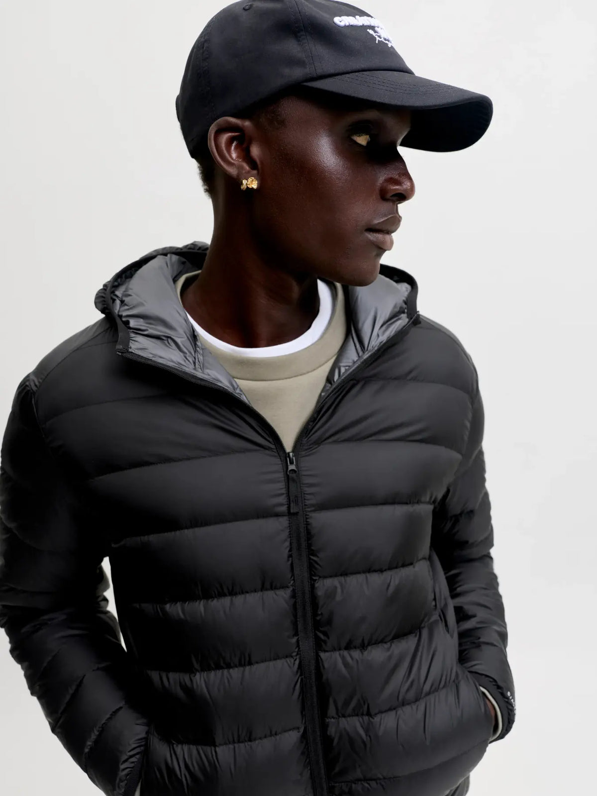 Jack and Jones miesten kevytuntuvatakki Jjeberg Light Down Puffer Hood, musta