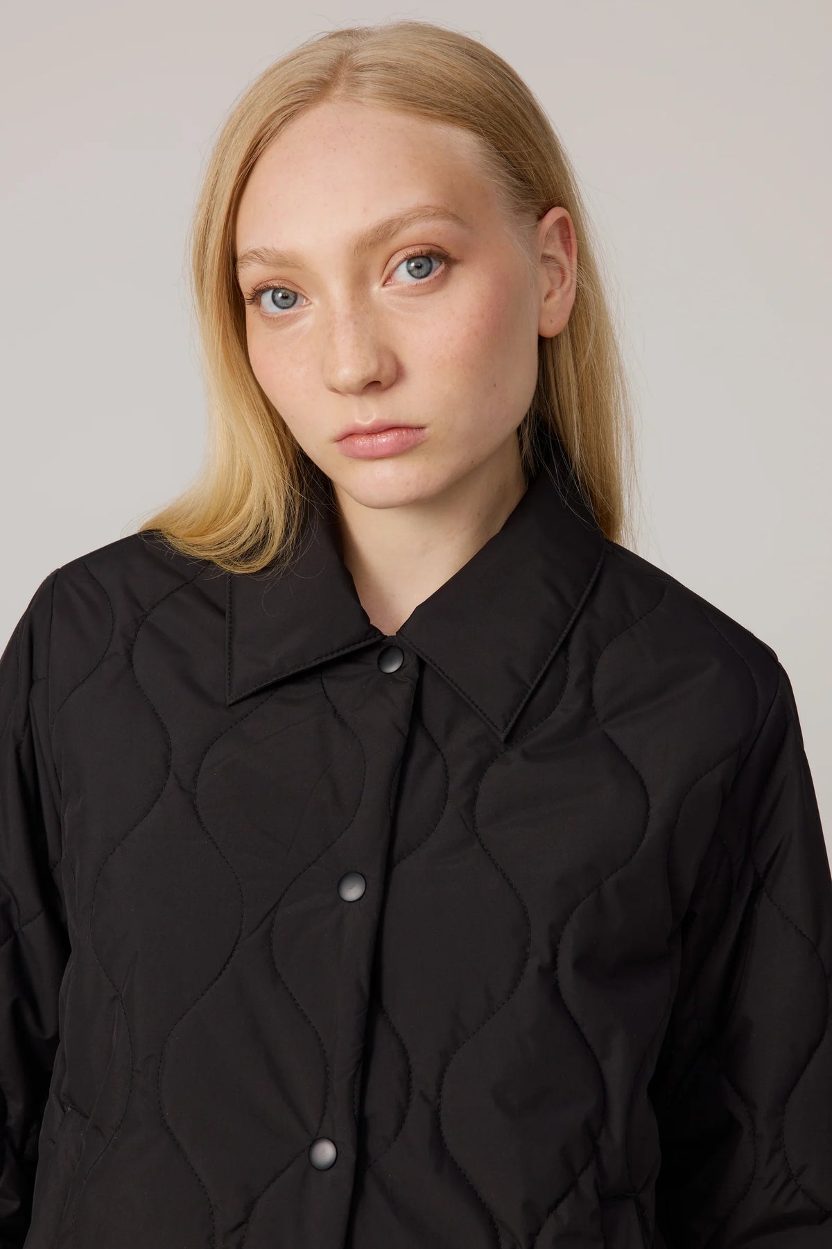 Makia naisten tikkitakki Nita Jacket, Musta