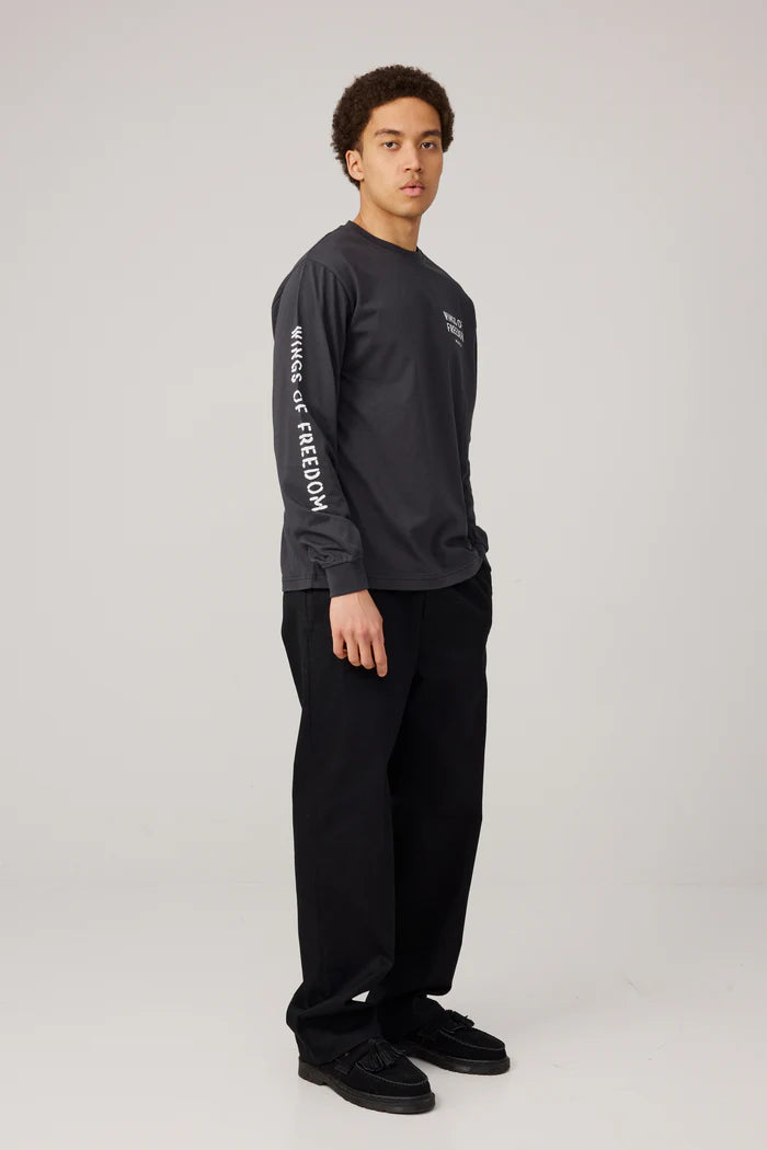 Makia miesten pitkähihainen paita Wings Long Sleeve, musta