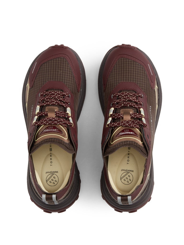 Tommy Hilfiger naisten tennarit The Canyon X Waterproof, viininpunainen