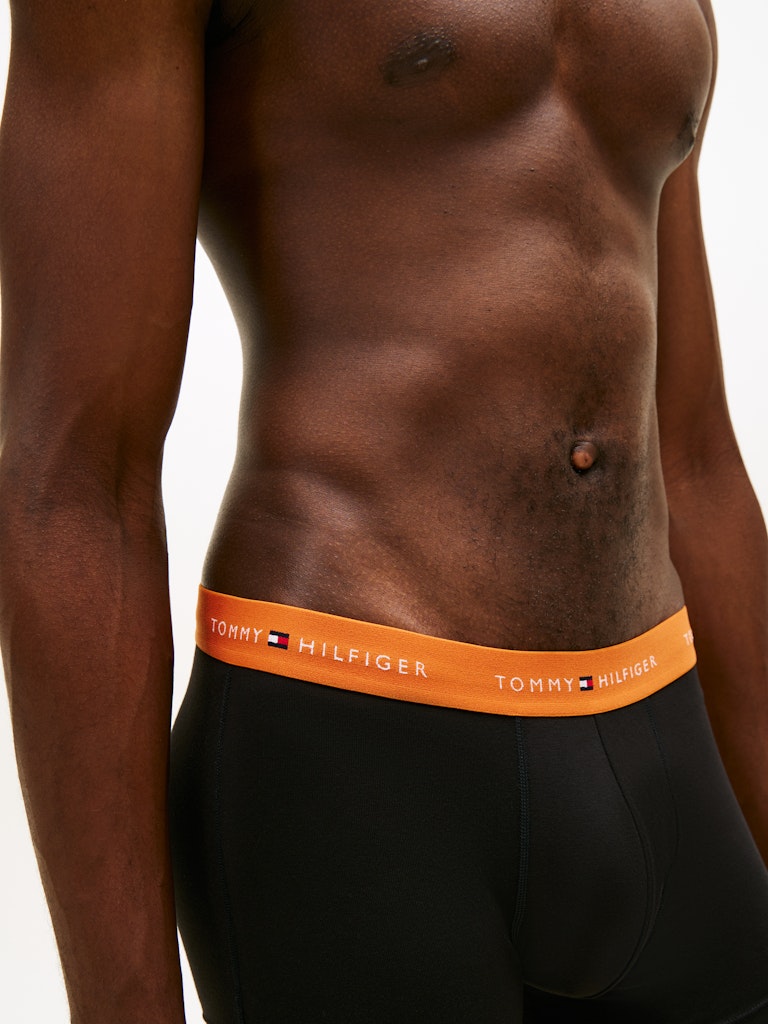Tommy Hilfiger bokserit 3P Trunk WB Black Orange Blue, musta