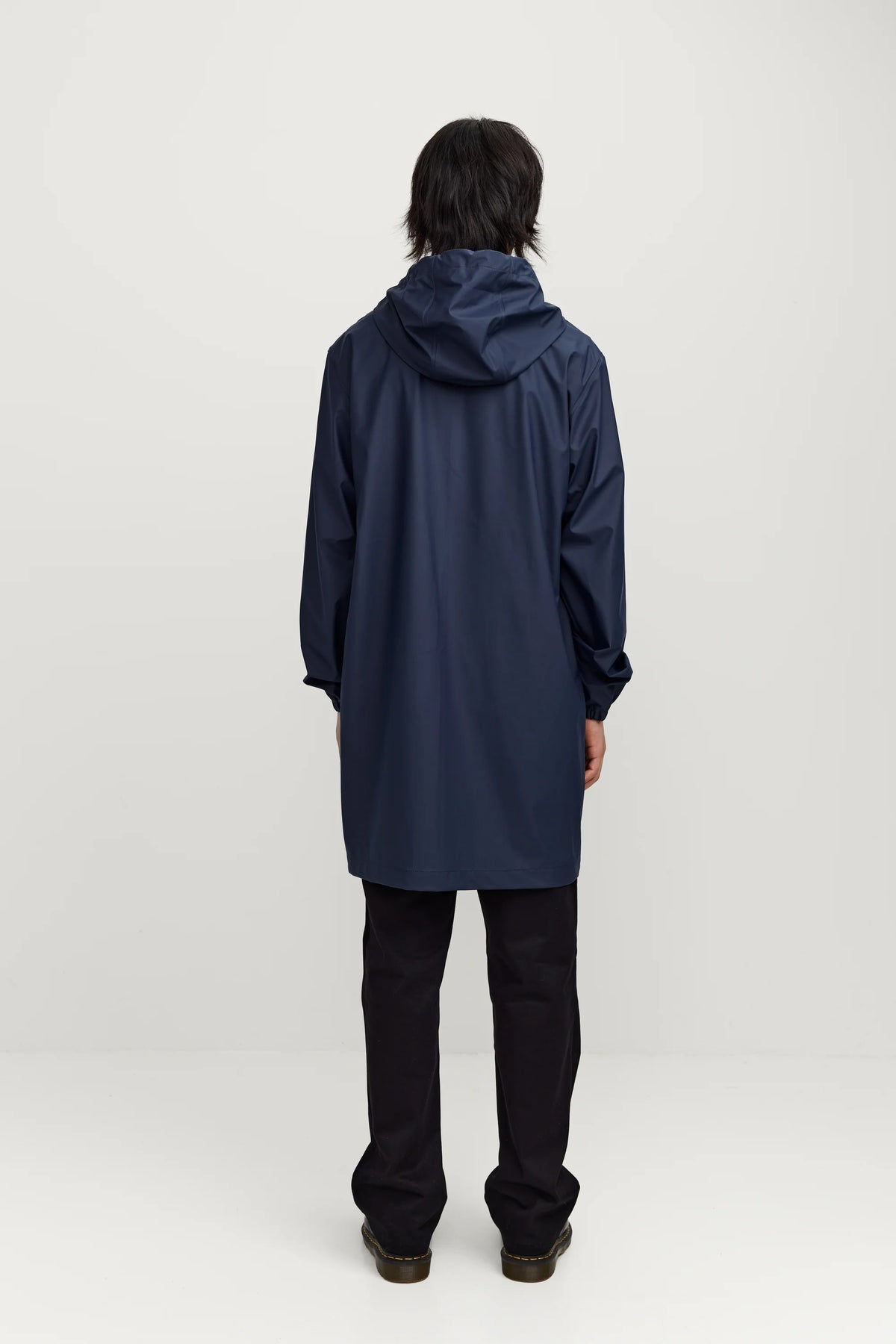 Makia unisex sadetakki Gust Rain Jacket, tummansininen