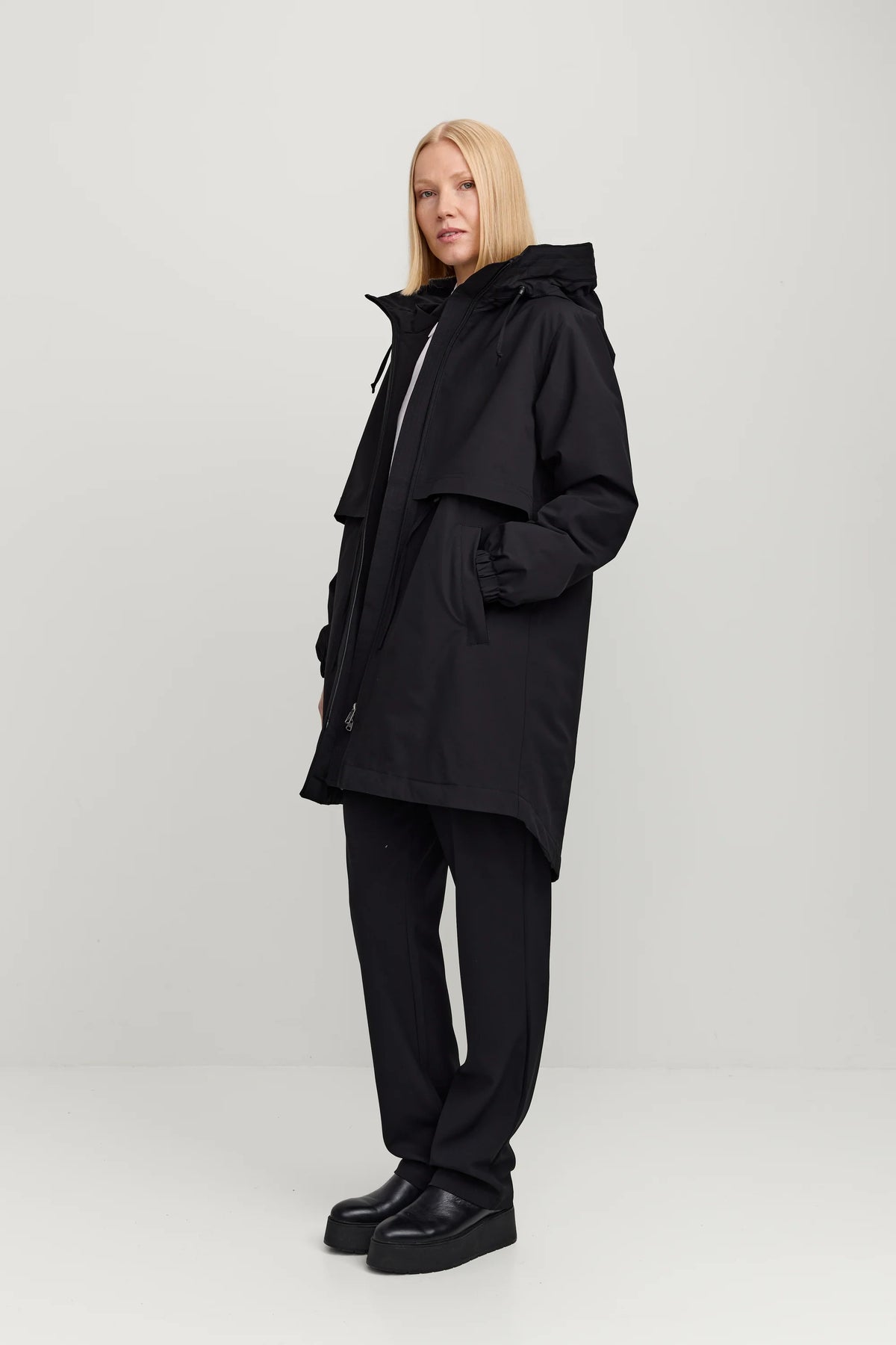Makia naisten parkatakki Lauha Jacket, musta