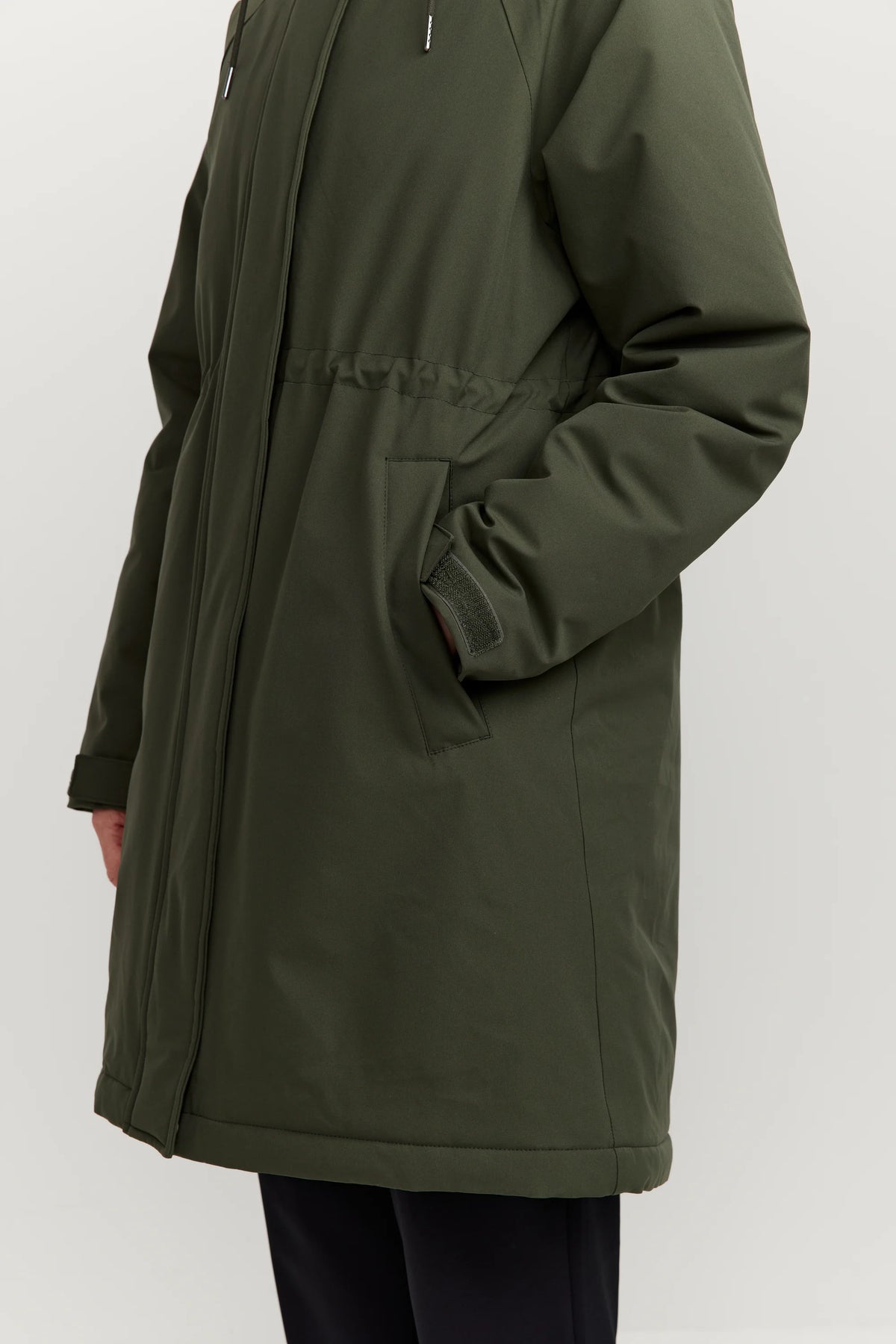 Makia naisten toppatakki Milla Coat, tummanvihreä