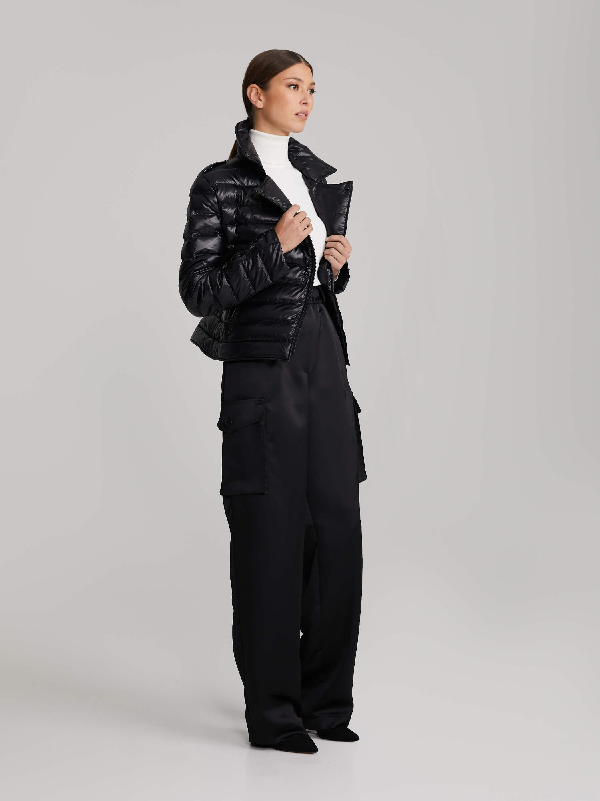 andiata-naisten-kevyttoppatakki-tiria-untuvajakku-musta-3