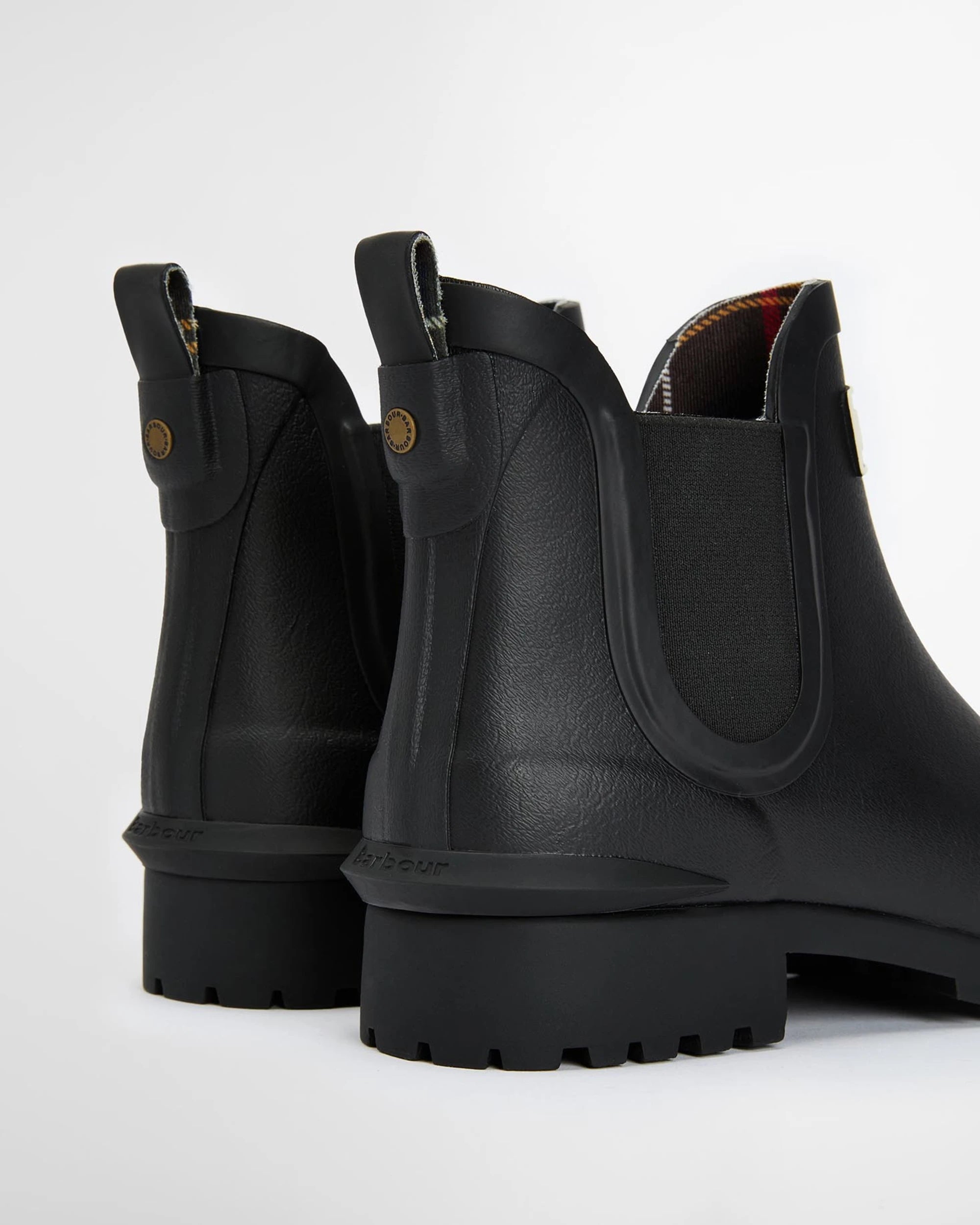 barbour-naisten-saappat-barbour-wilton-chelsea-welly-musta-4