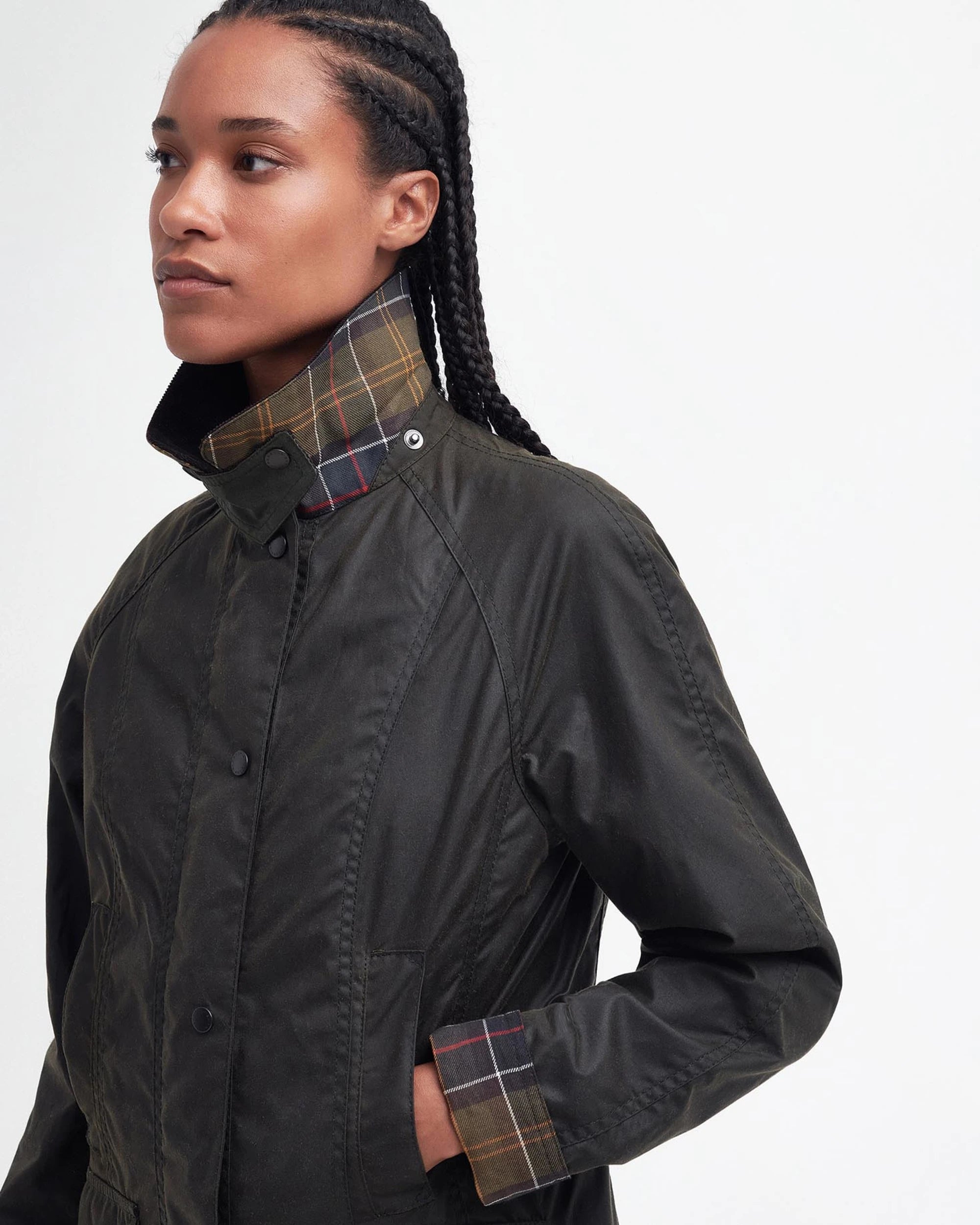 barbour-naisten-takki-barbour-classic-beadnell-wax-jacket-khaki-4