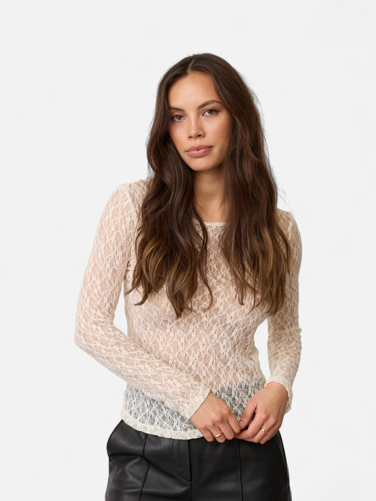 BARNACC O-NECK BLOUSE LUONNONVALKOINEN - Kekäle.fi