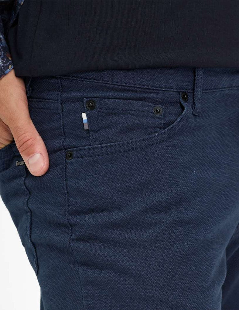 brax-miesten-housut-chuck-hi-flex-seasonal-tummansininen-6