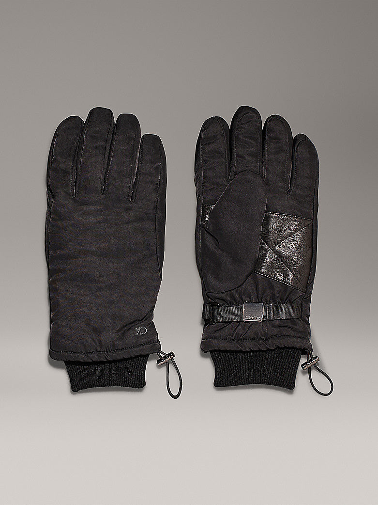 calvin-klein-jeans-miesten-hanskat-tech-gloves-musta-1