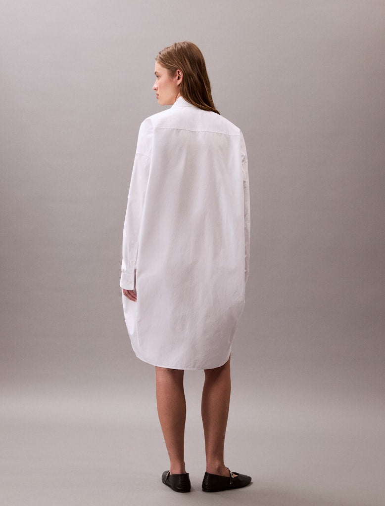 calvin-klein-jeans-naisten-paitamekko-cotton-oversized-mini-shirtdress-valkoinen-4