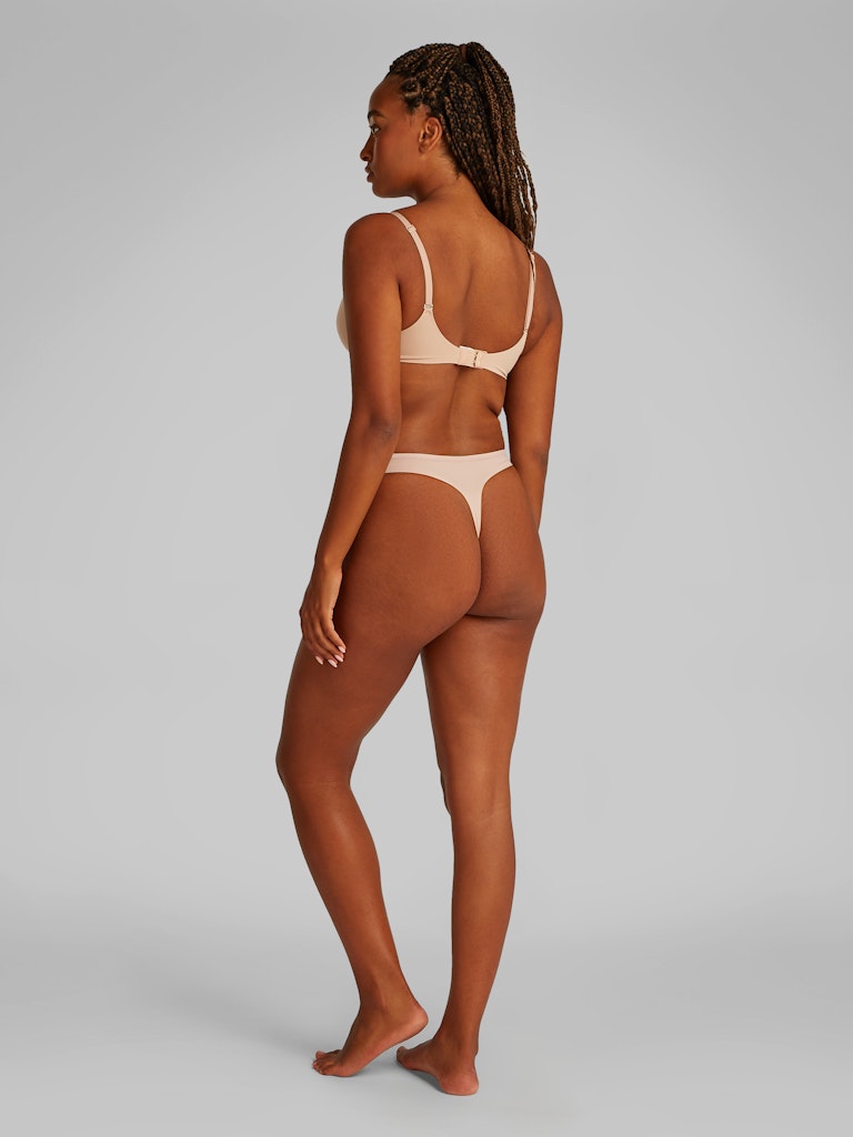 calvin-klein-naisten-alushousut-ck-thongn-kitti-2