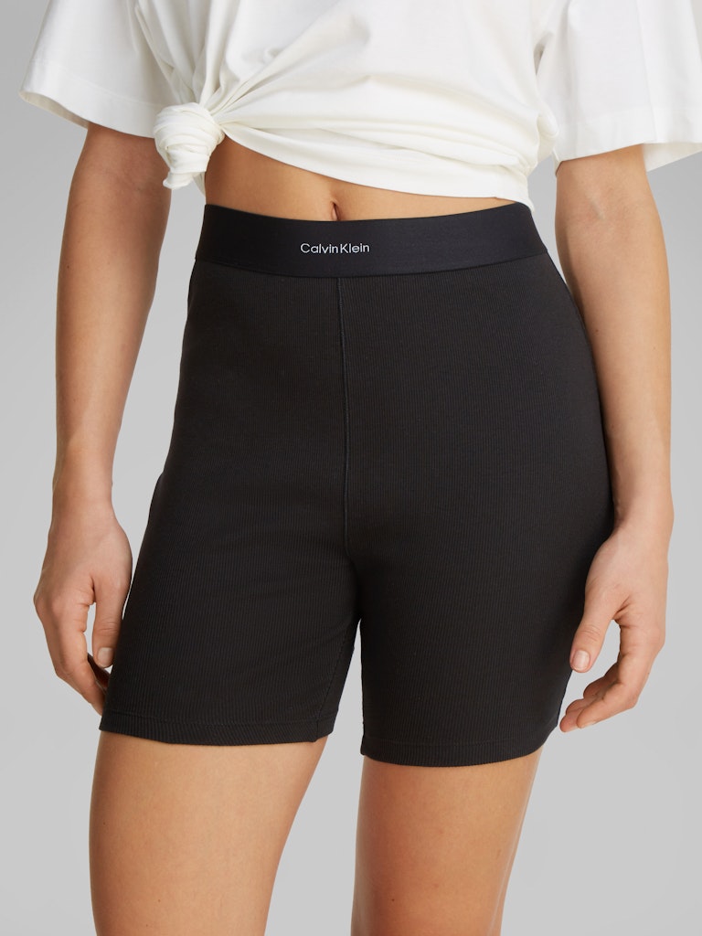 calvin-klein-naisten-shortsit-bike-shorts-musta-3