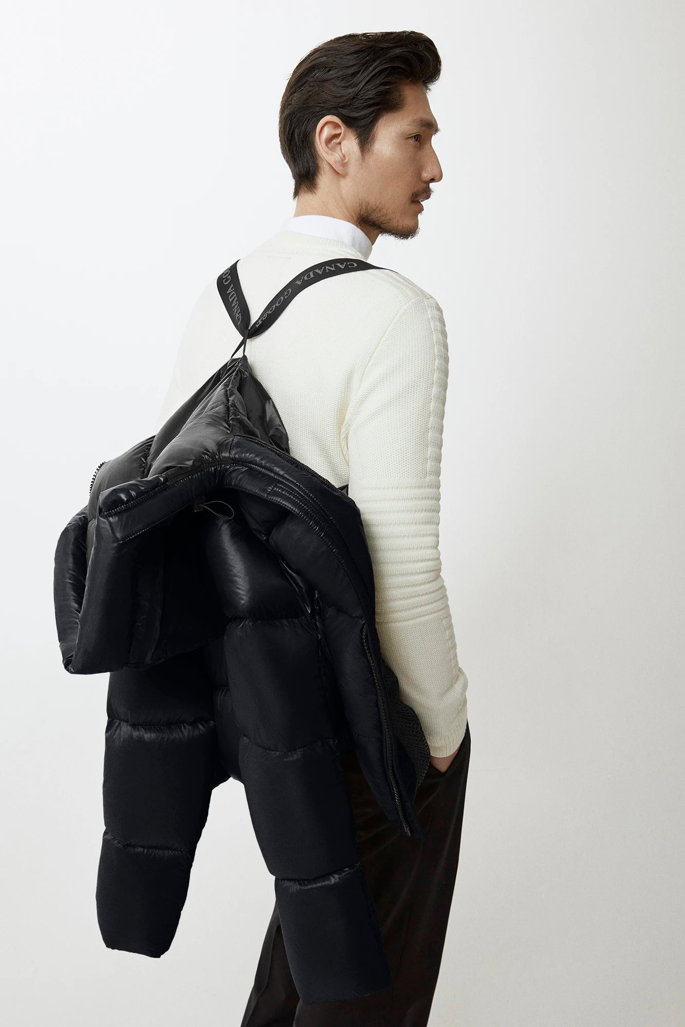 canada-goose-miesten-untuvatakki-crofton-puffer-black-disc-musta-4