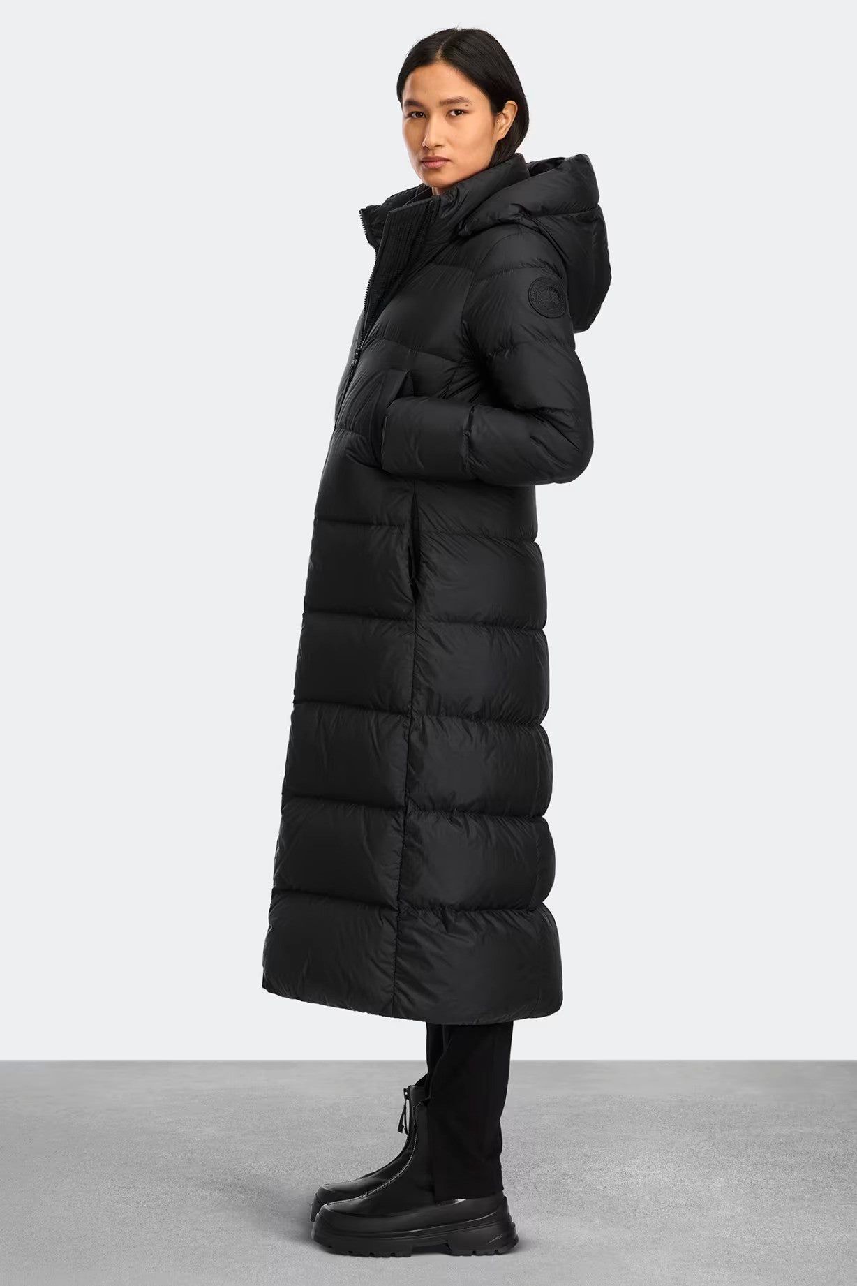 canada-goose-naisten-takki-mystique-puffer-musta-2