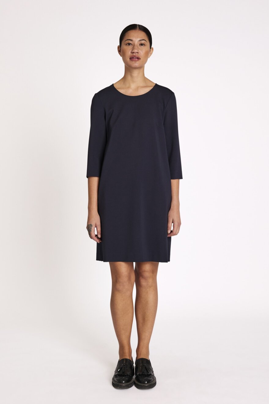 claire-naisten-mekko-claire-denisa-dress-tummansininen-1