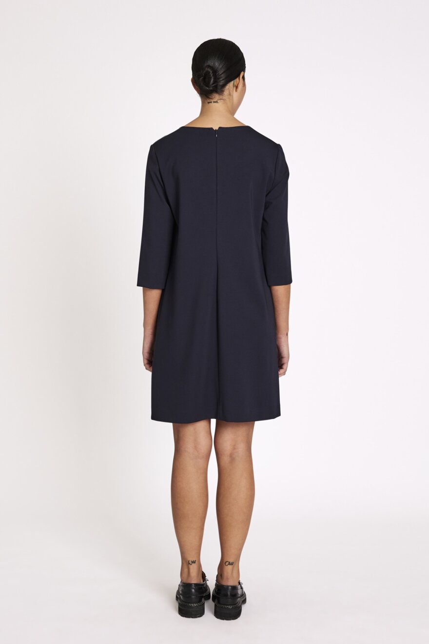 claire-naisten-mekko-claire-denisa-dress-tummansininen-2