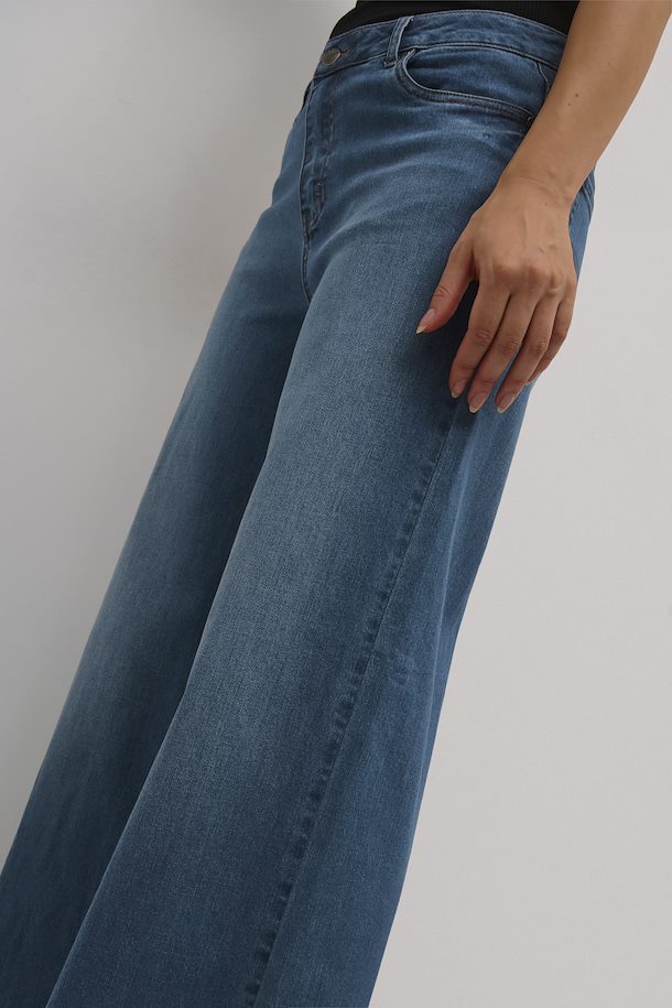 culture-naisten-farkut-ami-jeans-indigo-3