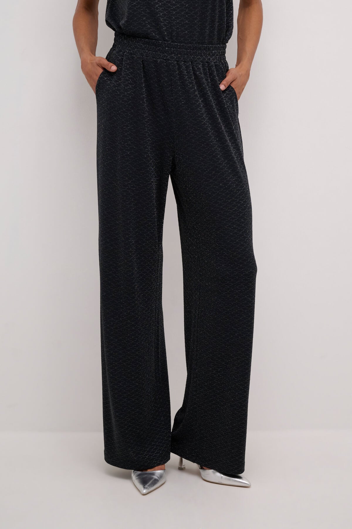 culture-naisten-housut-cutaz-pants-black-silver-1