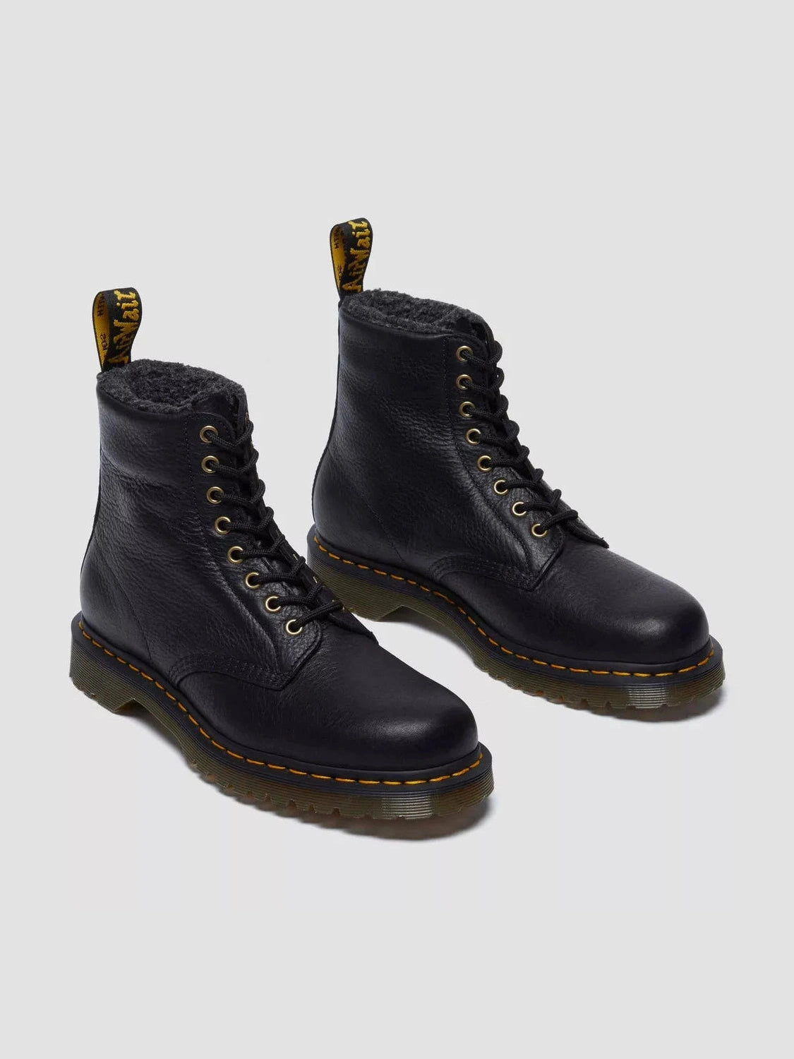 dr-martens-miesten-kengat-black-grizzly-boot-winter-lining-musta-1
