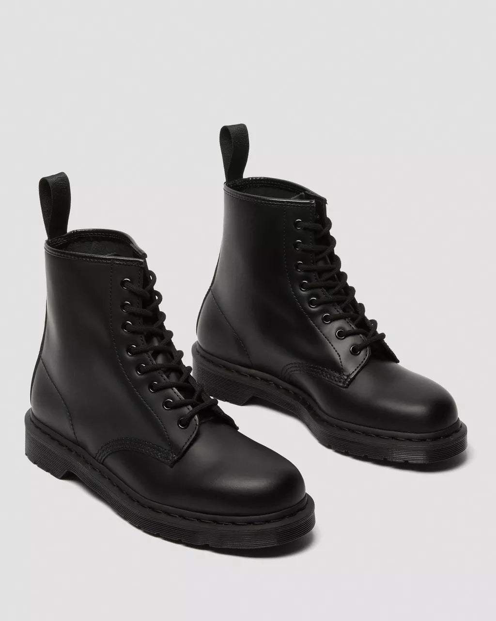 dr-martens-naisten-kengat-1460-mono-8-eye-boot-musta-3
