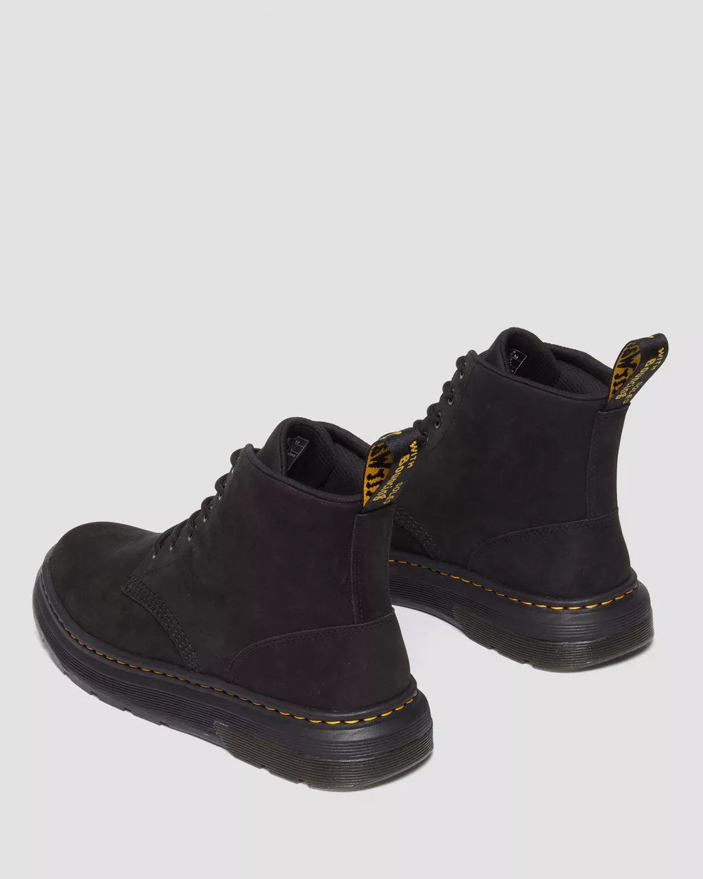 dr-martens-naisten-kengat-crewson-shukka-buffbuck-musta-4