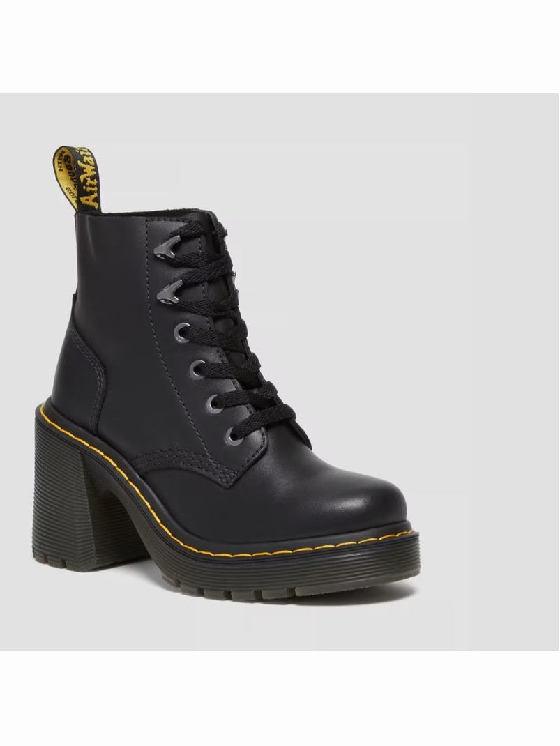 dr-martens-naisten-kengat-jesy-musta-1