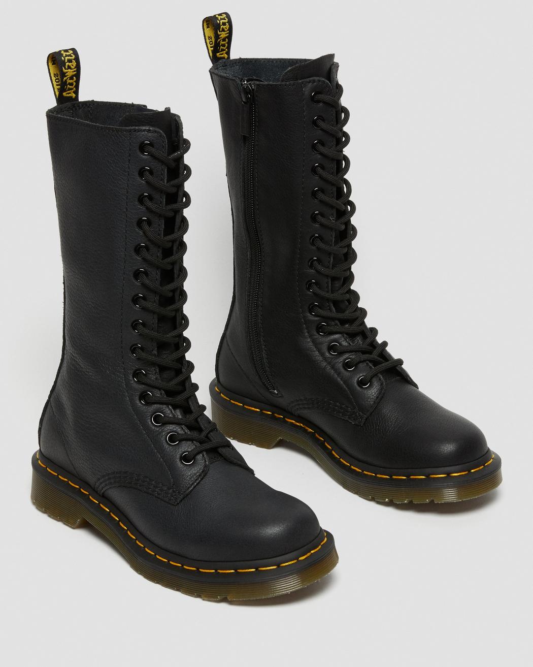 dr-martens-naisten-kengat-virginia-1b99-musta-3