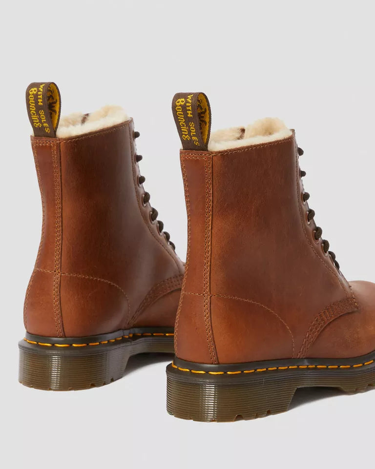 dr-martens-naisten-nilkkurit-serena-konjakinruskea-3