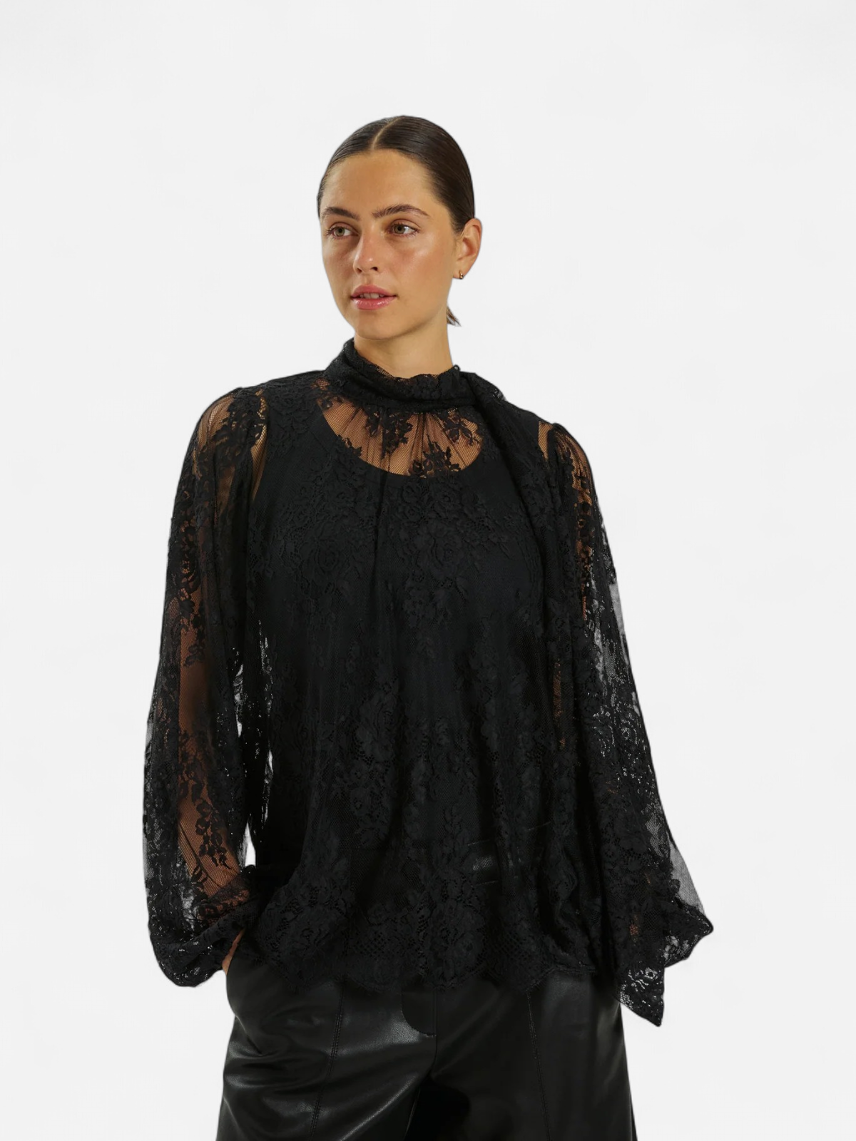 Freequent naisten pusero Cava Blouse, musta - Kekäle.fi