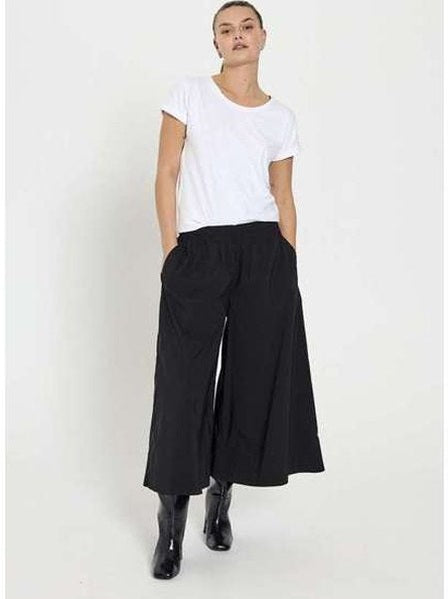 freequent-naisten-housut-jules-pants-musta-1
