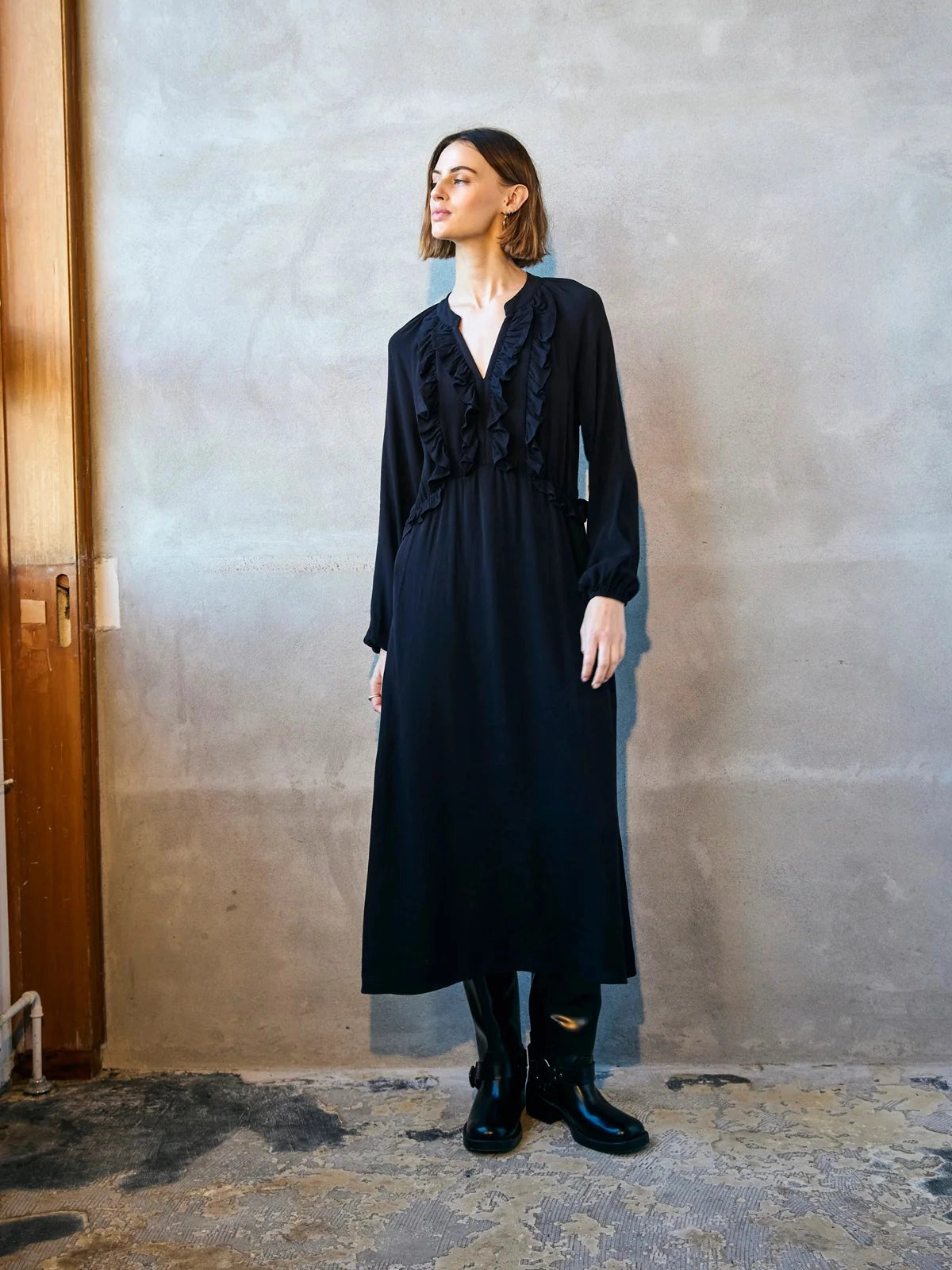 freequent-naisten-mekko-bluma-mekko-musta-1