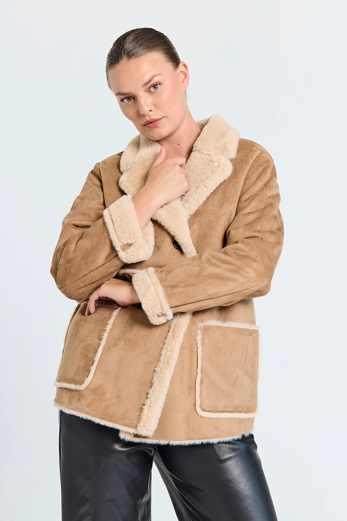 freequent-naisten-takki-lamse-jacket-konjakinruskea-1