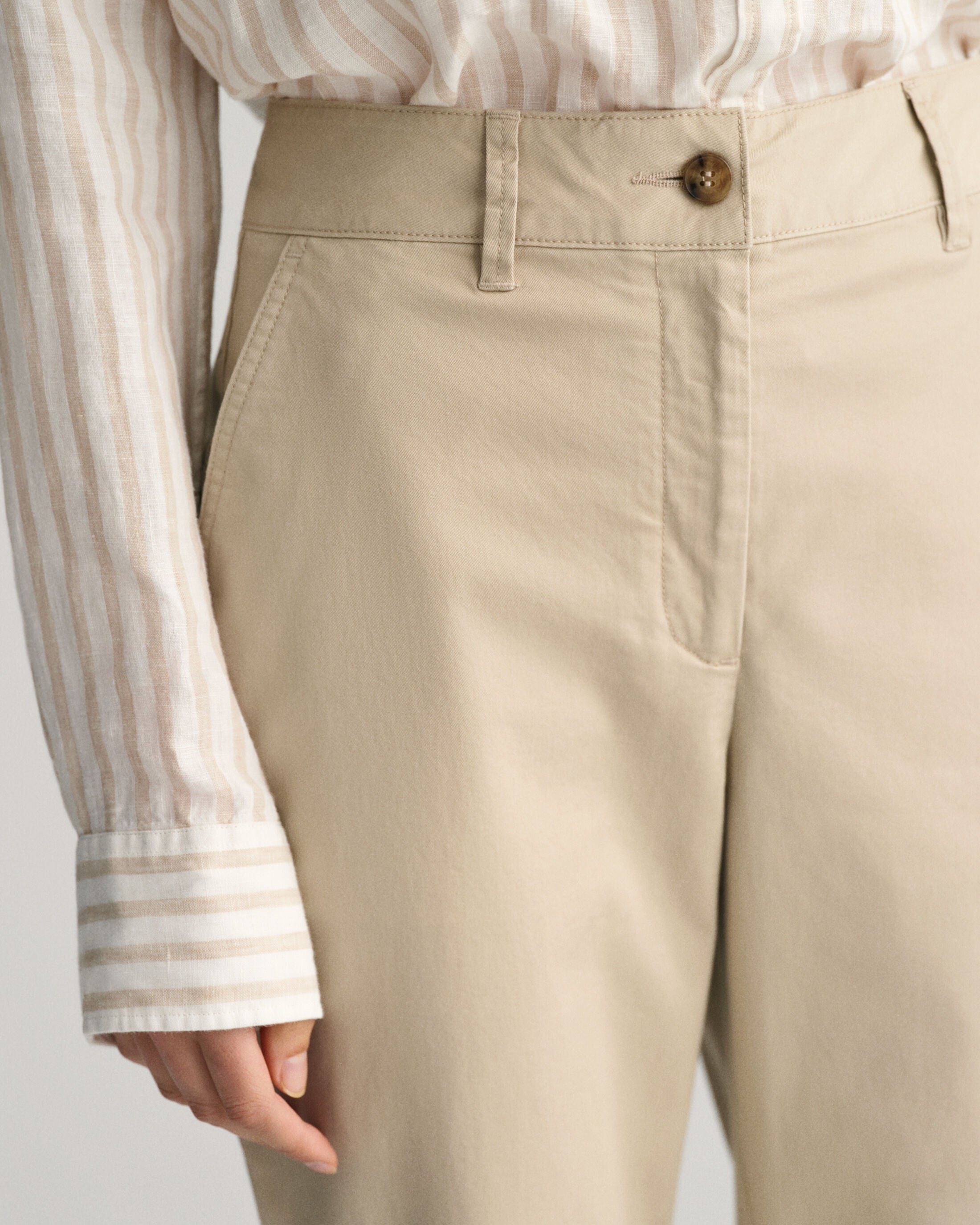 gant-naisten-chinot-slim-chinos-vaalea-beige-3