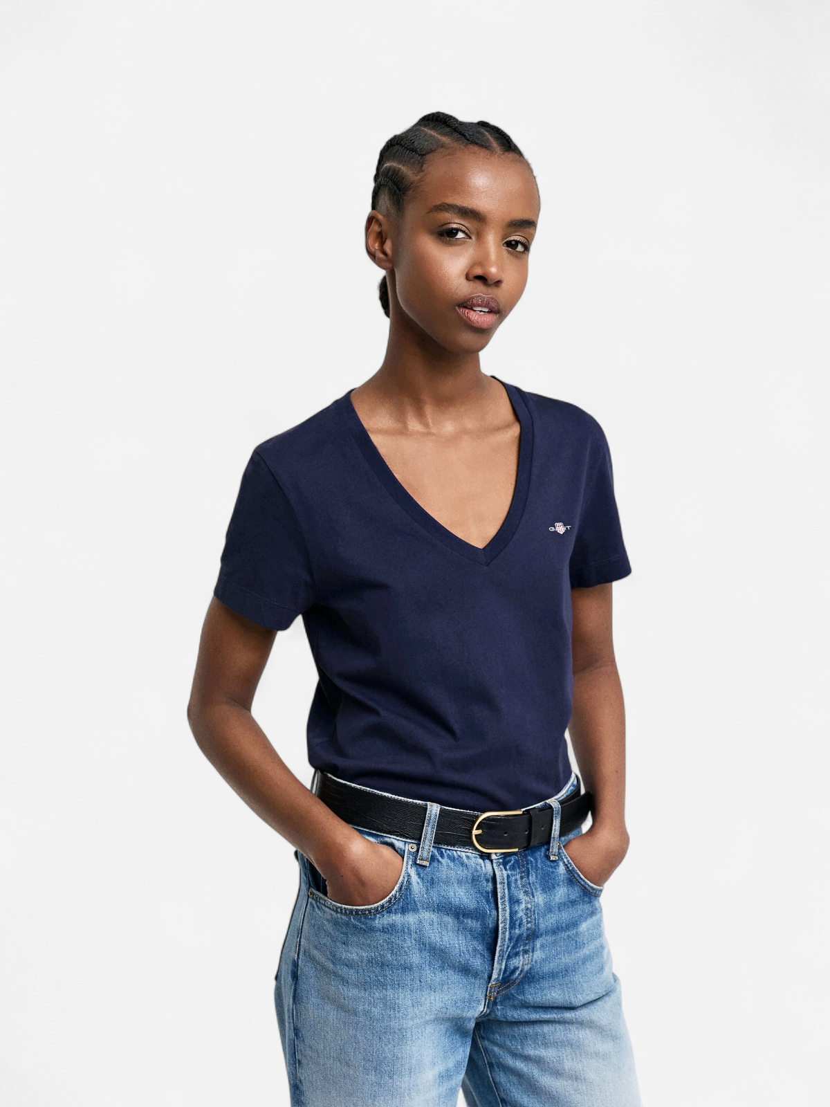 Gant naisten t-paita, REG SHIELD SS V-NECK T-SHIRT Tummansininen - Kekäle.fi