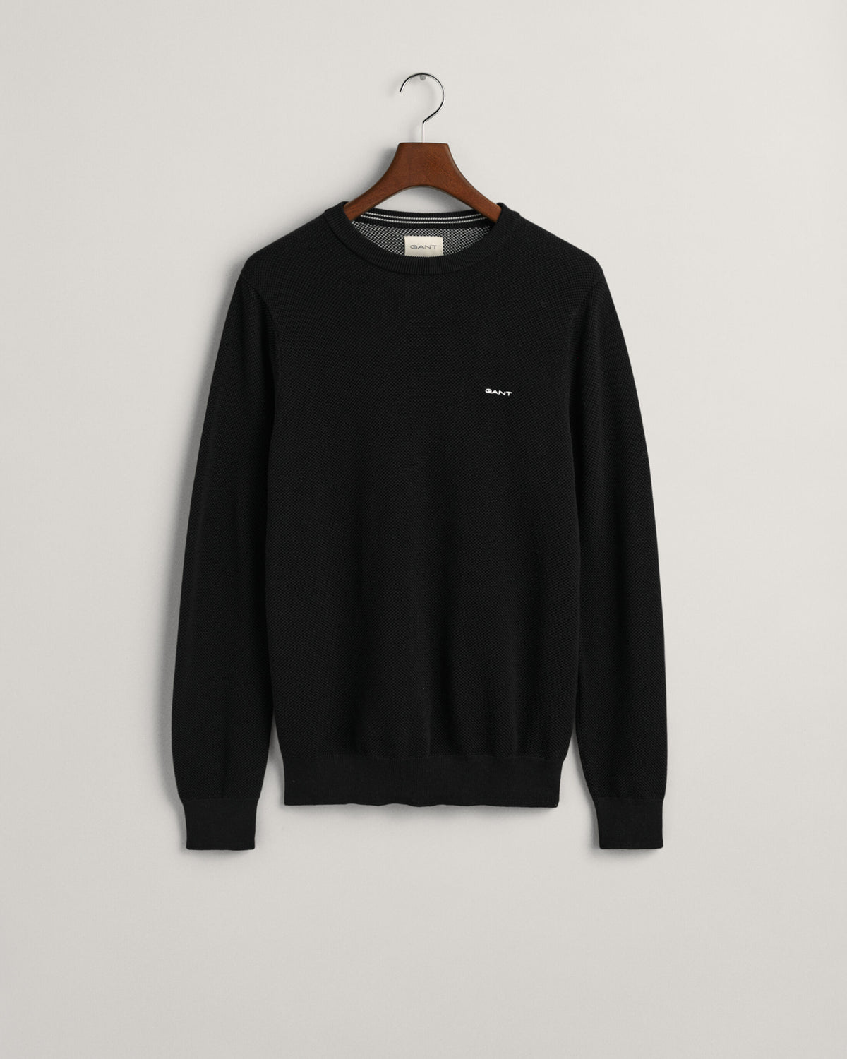gant-neule-cotton-pique-c-neck-musta-3