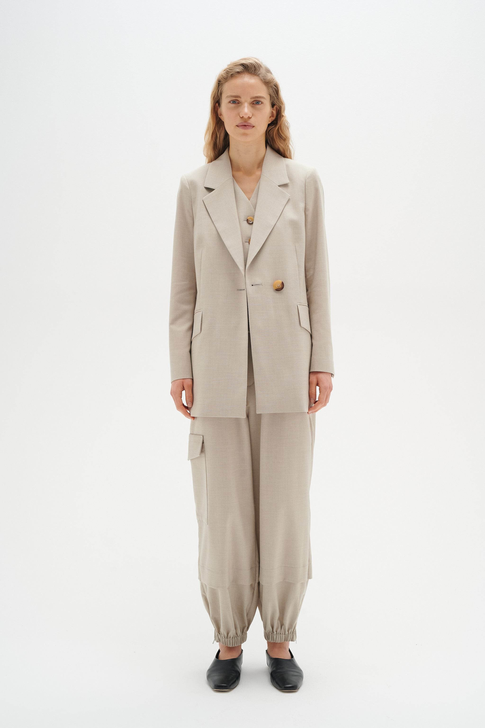 inwear-housut-wai-cargo-pant-ruskeanharmaa-1