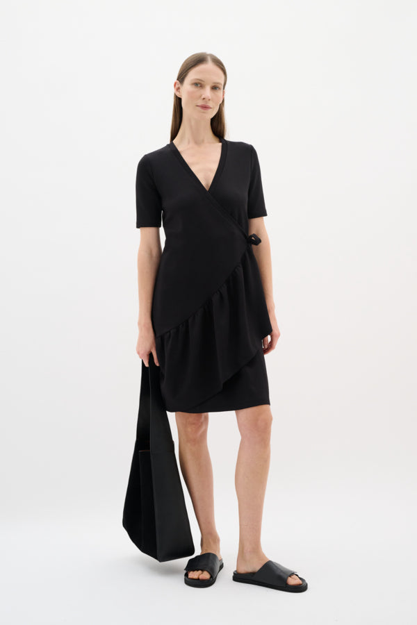 inwear-naisten-mekko-pariiw-vincent-wrap-dress-black-3
