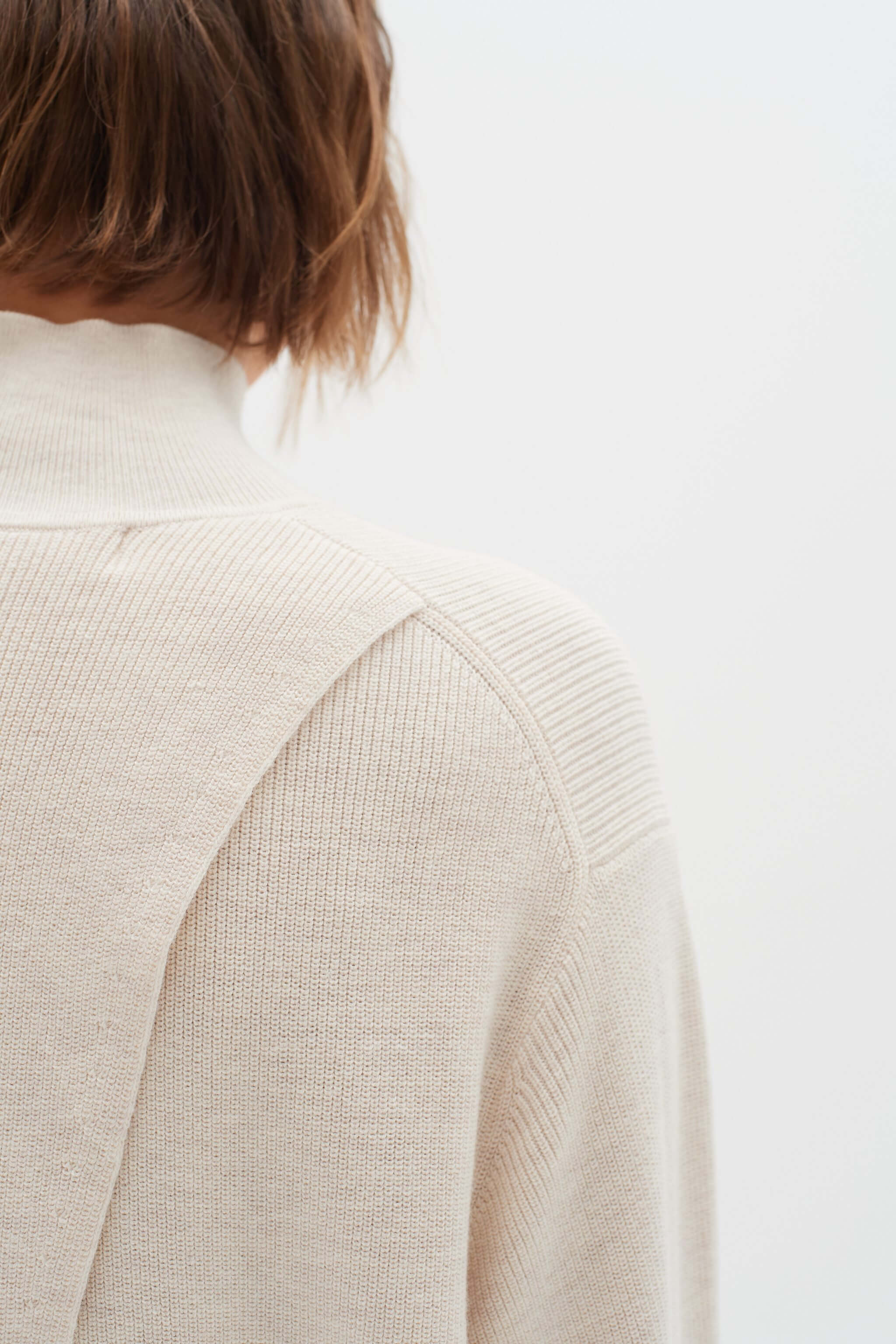 inwear-naisten-neulepaita-rudi-open-back-pullover-kerma-4