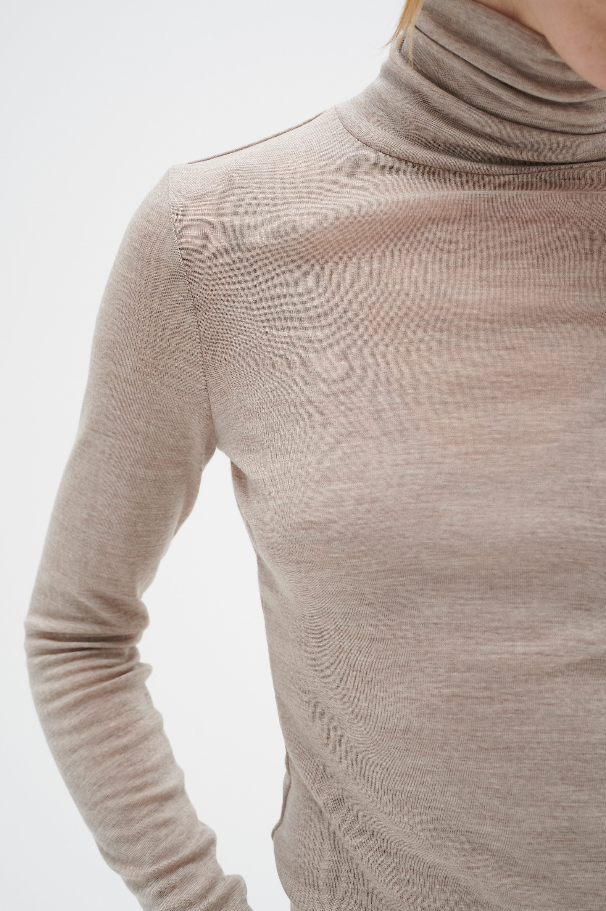 inwear-poolo-fang-rollneck-beige-6