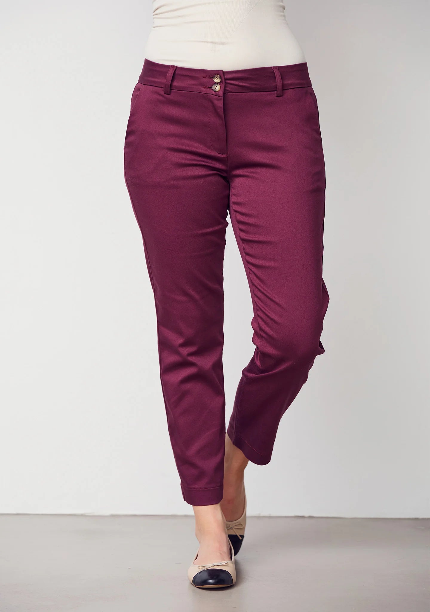 isay-naisten-housut-chino-pant-viininpunainen-1