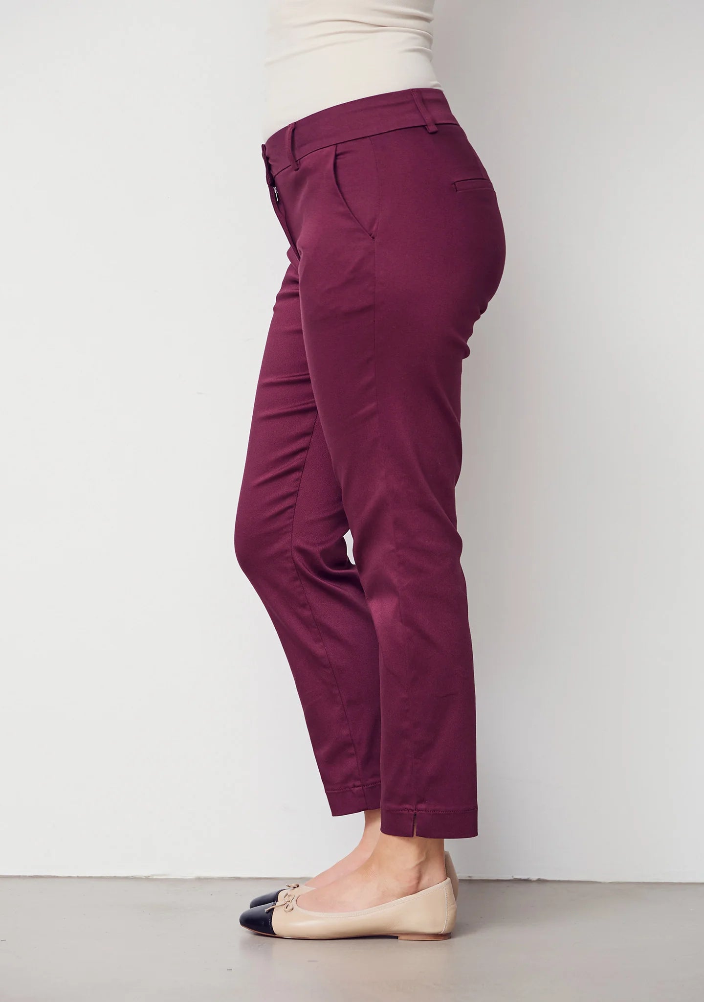 isay-naisten-housut-chino-pant-viininpunainen-2